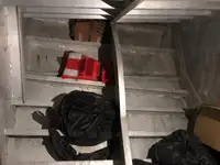 Ọkọ̀ ojú omi tí ó mú àwọn ìkọ́kọ̀ fún tà