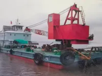 Ọkọ̀ ojú omi tí ó mú ìdọ̀tí fún tà
