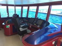 Ọkọ̀ ọpọlọpọ̀ ènìyàn fún tà