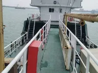 Ọkọ̀ tí ó mú epo / kemikali fún tà