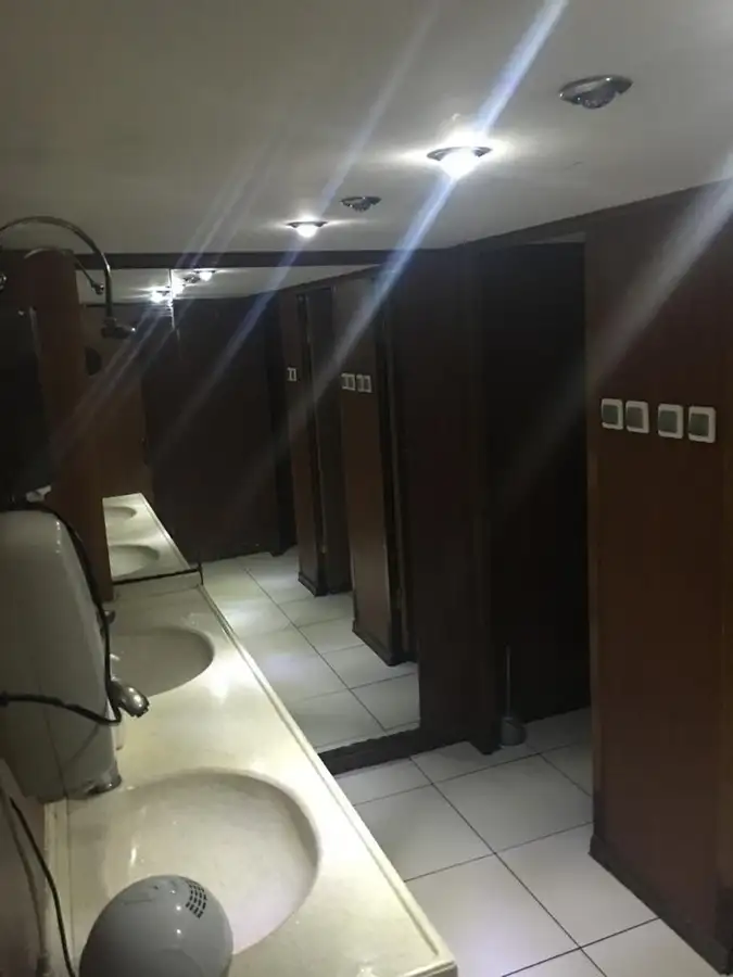 Ọkọ̀ ojú omi ìrìn-àjò fún tà