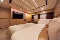 Ọkọ̀ ojú omi ìrìn-àjò fún tà