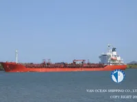 Ọkọ̀ tí ó mú epo / kemikali fún tà