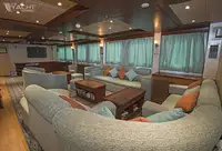 Ọkọ̀ ojú omi ìrìn-àjò fún tà