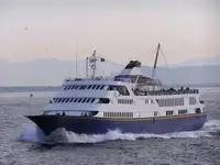 Ọkọ̀ ojú omi ìrìn-àjò fún tà