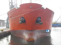 Ọkọ̀ tí ó mú epo / kemikali fún tà