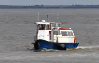 Ọkọ̀ ọpọlọpọ̀ ènìyàn fún tà