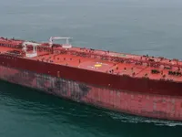 Ọkọ̀ tí ó mú epo / kemikali fún tà