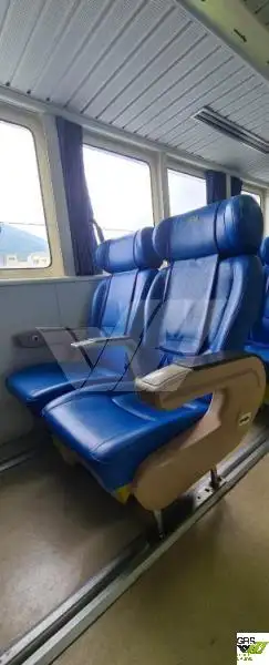 Ọkọ̀ ọpọlọpọ̀ ènìyàn fún tà