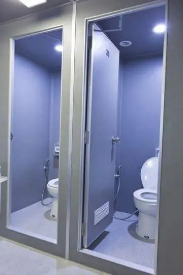 Ọkọ̀ tí wọn fi maa ń gbé ohun èlò tí ó ní ìdáná fún tà
