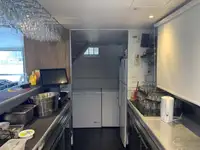 Ọkọ̀ ojú omi ìrìn-àjò fún tà