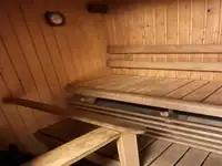Ọkọ̀ ojú omi ìrìn-àjò fún tà