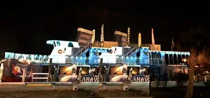 Ọkọ̀ ojú omi ìrìn-àjò fún tà