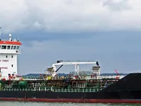 Ọkọ̀ tí ó mú epo / kemikali fún tà