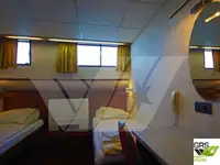 Ọkọ̀ ojú omi ìrìn-àjò fún tà