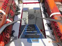 Ọkọ̀ ojú omi kékeré fún tà