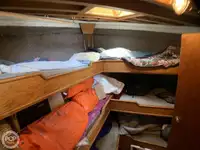 Ọkọ̀ tí ó mú ẹja pọ̀ fún tà