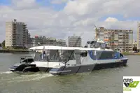 Ọkọ̀ ọpọlọpọ̀ ènìyàn fún tà