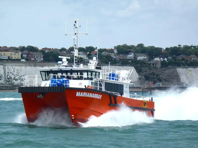 Catamaran fún tà