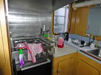 Ọkọ̀ tí ó mú ẹja pọ̀ fún tà