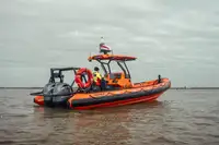 Ọkọ̀ ojú omi tí ó mú àwọn ìkọ́kọ̀ fún tà