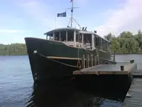 Ọkọ̀ ọpọlọpọ̀ ènìyàn fún tà