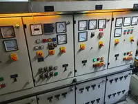 Ọkọ̀ tí wọn fi maa ń gbé ohun èlò tí ó ní ìdáná fún tà