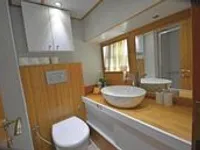 Yacht fún tà
