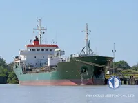 Ọkọ̀ tí ó mú epo / kemikali fún tà