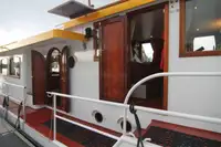 Ọkọ̀ ojú omi ìrìn-àjò fún tà