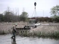 Ọkọ̀ ojú omi tí ó mú ìdọ̀tí fún tà