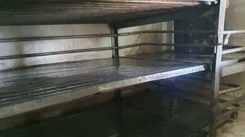 Ọkọ̀ tí ó mú ẹja pọ̀ fún tà