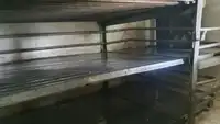 Ọkọ̀ tí ó mú ẹja pọ̀ fún tà