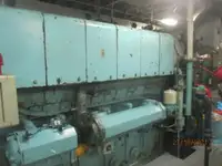 Ọkọ̀ tí wọn fi maa ń gbé ohun èlò tí ó ní ìdáná fún tà
