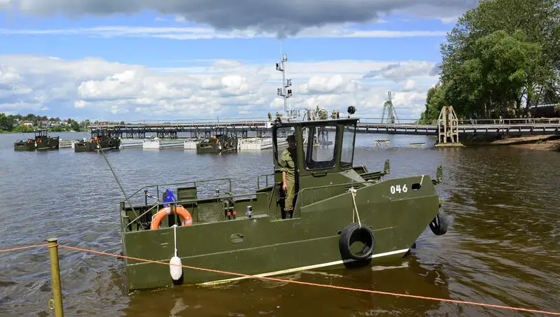 Ọkọ omi ti o fa fún tà