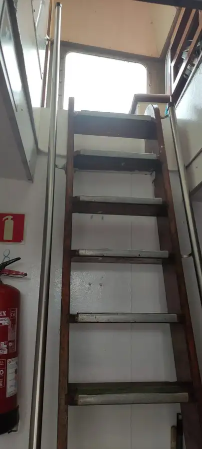 Ọkọ omi ti o fa fún tà
