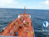 Ọkọ̀ tí ó mú epo / kemikali fún tà