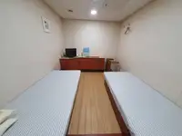 Ọkọ̀ tí wọn fi maa ń gbé ohun èlò tí ó ní ìdáná fún tà
