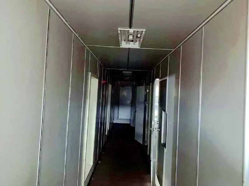 Ọkọ omi ti o mu ọja fún tà