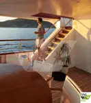 Ọkọ̀ ojú omi ìrìn-àjò fún tà