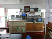 Ọkọ̀ tí wọn fi maa ń gbé ohun èlò tí ó ní ìdáná fún tà