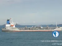 Ọkọ̀ tí ó mú epo / kemikali fún tà