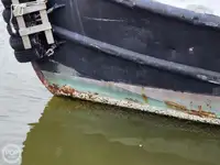 Ọkọ omi ti o mu ọja fún tà