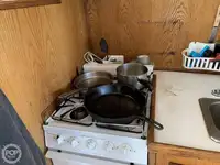 Ọkọ̀ tí ó mú ẹja pọ̀ fún tà
