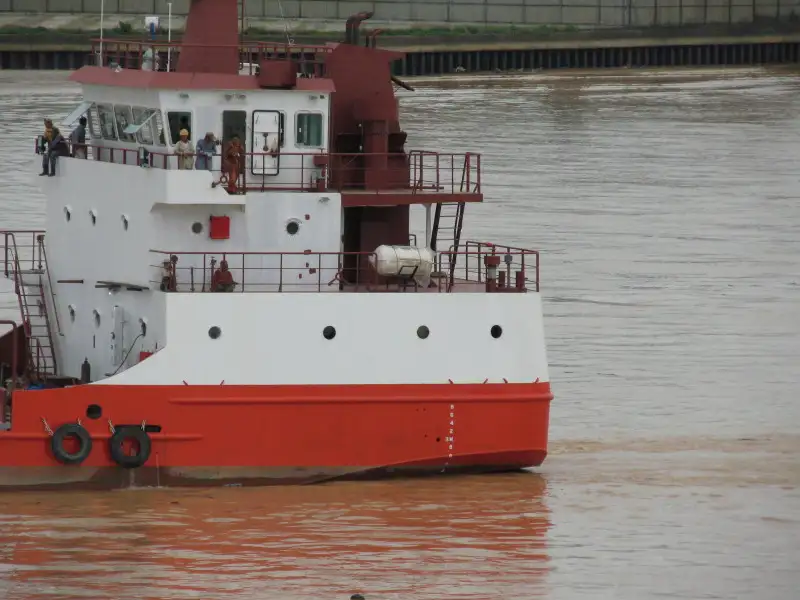Ọkọ omi Landing, Tank fún tà