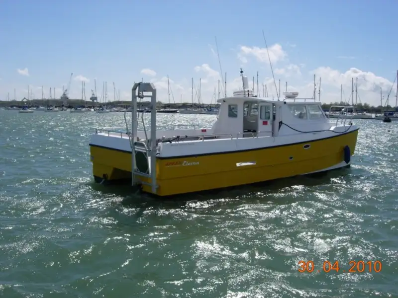 Catamaran fún tà