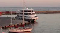 Ọkọ̀ ọpọlọpọ̀ ènìyàn fún tà
