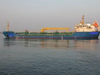 Ọkọ̀ tí ó mú epo fún tà