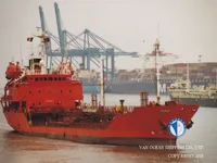 Ọkọ̀ tí ó mú epo / kemikali fún tà
