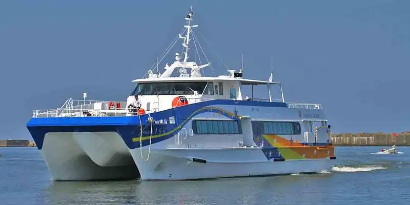 Catamaran fún tà